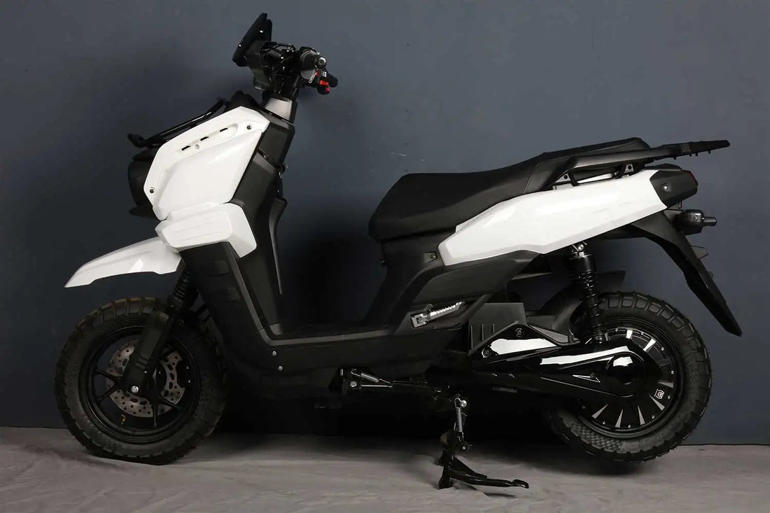 72V 50Ah 2000W Max Speed 75km/h Electric Motorcycle